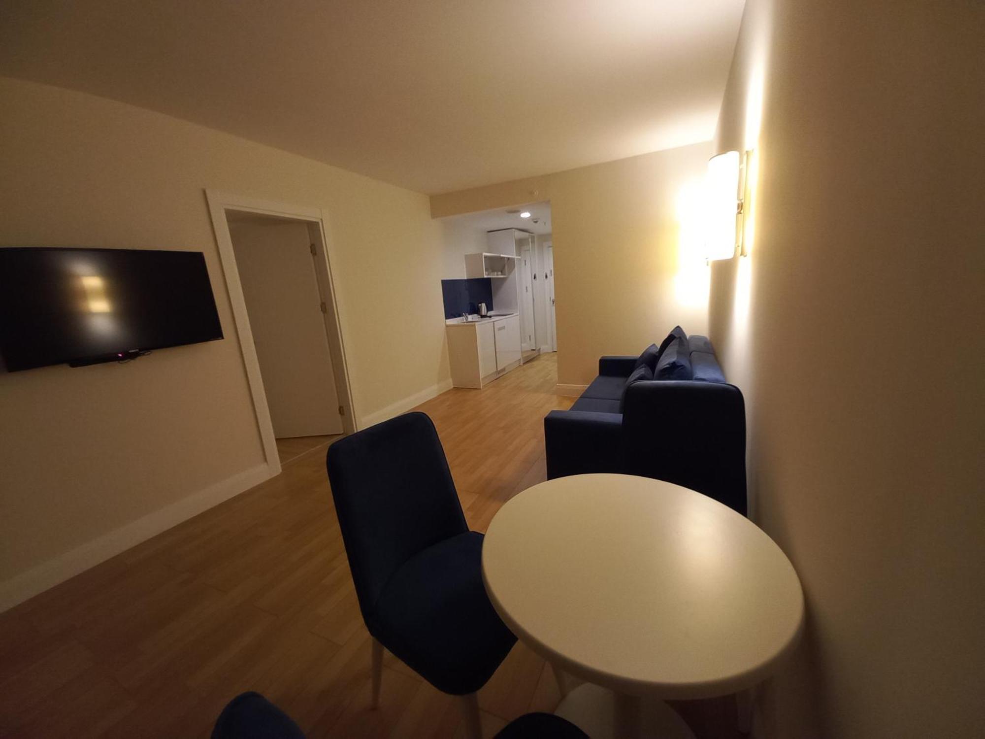 Orbi City Superhost バトゥーミ エクステリア 写真